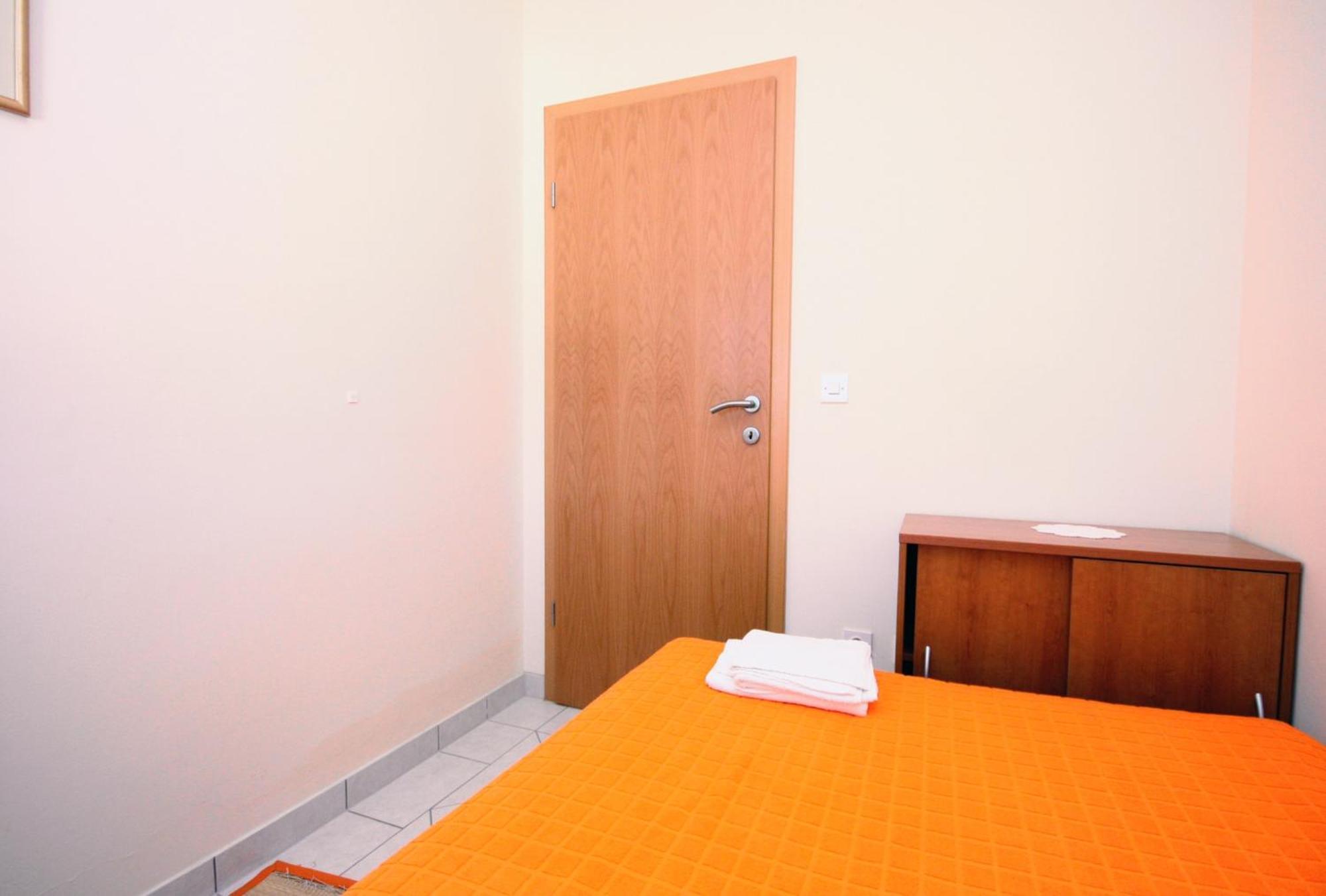 Apartments By The Sea Vinisce, Trogir - 5229 Quarto foto